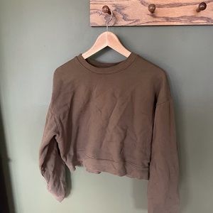 Girlfriend Collective Cropped Green Sweatshirt size L